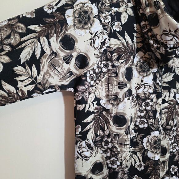LuLaRoe Amber skull floral print hooded sweatshirt womans size 2XL plus pullover - Picture 10 of 10